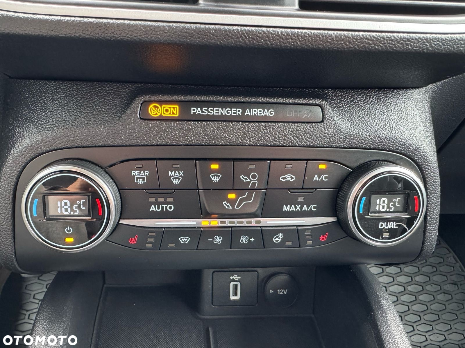 Ford Focus 1.5 EcoBlue Start-Stopp-System COOL&CONNECT - 8