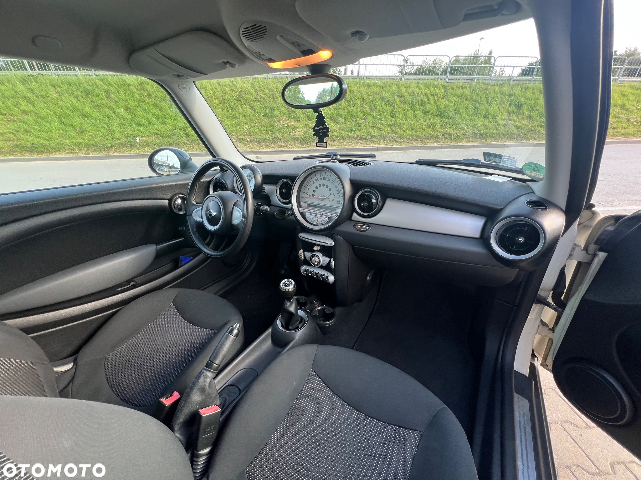 MINI Cooper Standard - 29