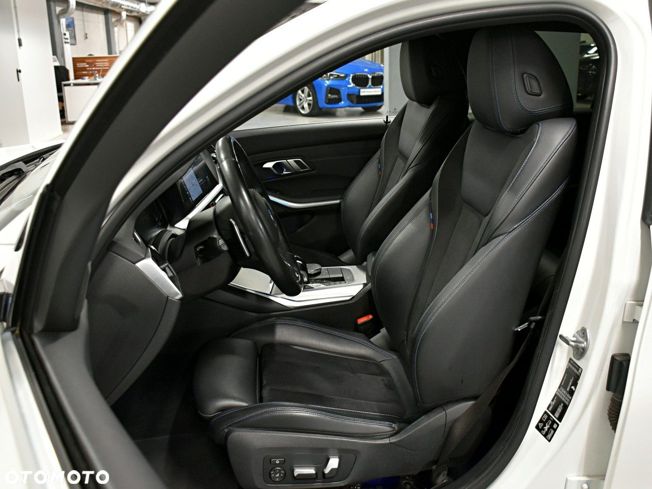 BMW Seria 3 330i M Sport sport - 10