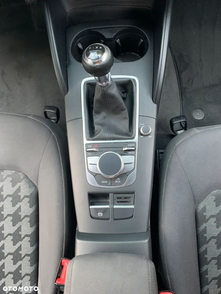 Audi A3 2.0 TDI Ambiente - 16