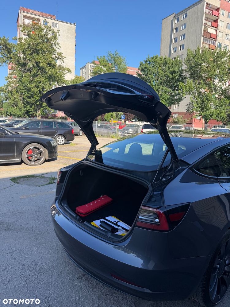 Tesla Model 3 Langstreckenbatterie Allradantrieb Dual Motor Performance - 16