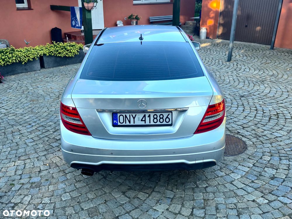 Mercedes-Benz Klasa C 220 CDI 7G-TRONIC Edition - 4