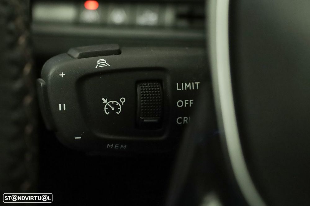 Peugeot 3008 1.2 Hybrid Allure e-DCS6 - 18