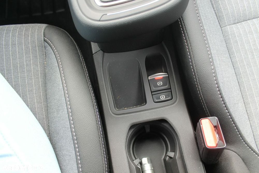 Renault Clio - 23