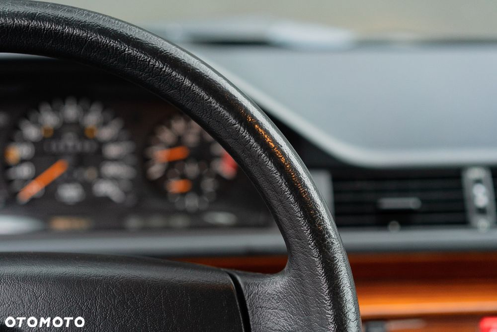 Mercedes-Benz W124 (1984-1993) - 19