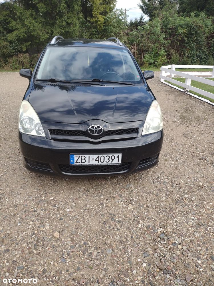 Toyota Corolla Verso - 2