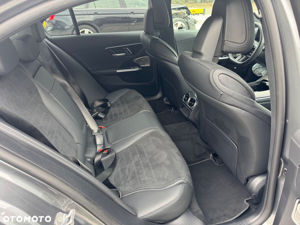 Mercedes-Benz Klasa C - 35