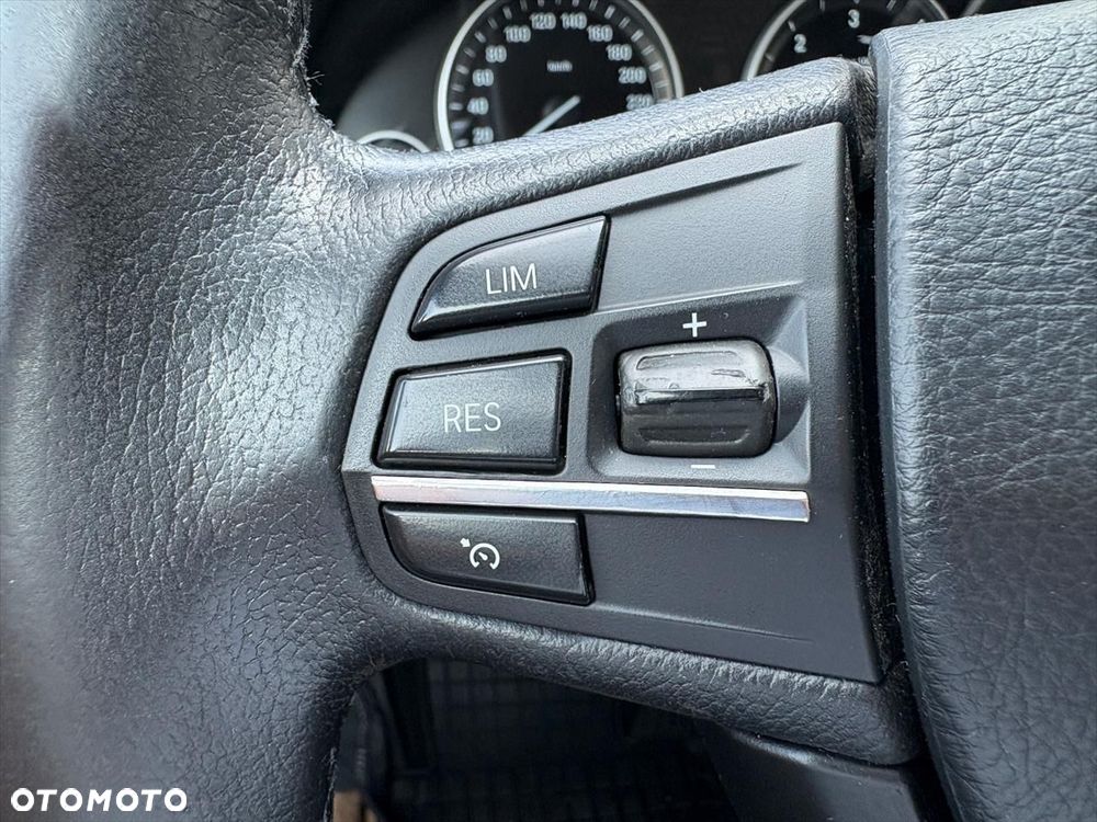 BMW Seria 5 520d - 8