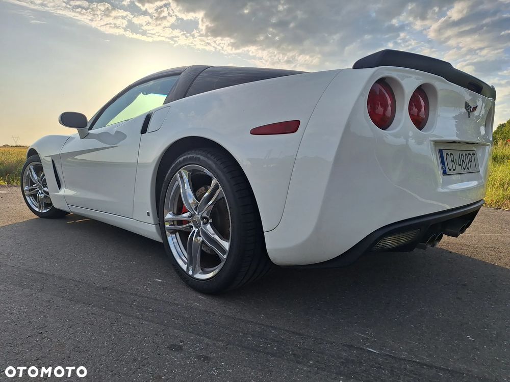 Chevrolet Corvette - 11