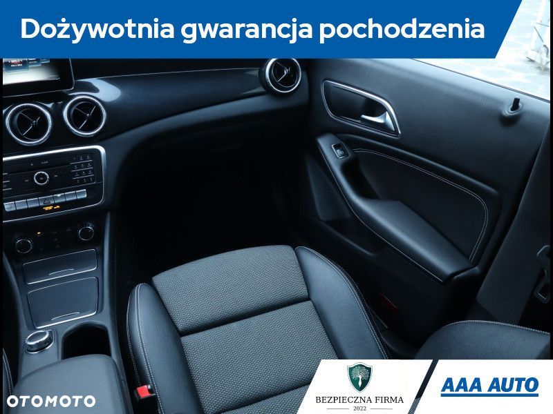 Mercedes-Benz CLA - 10