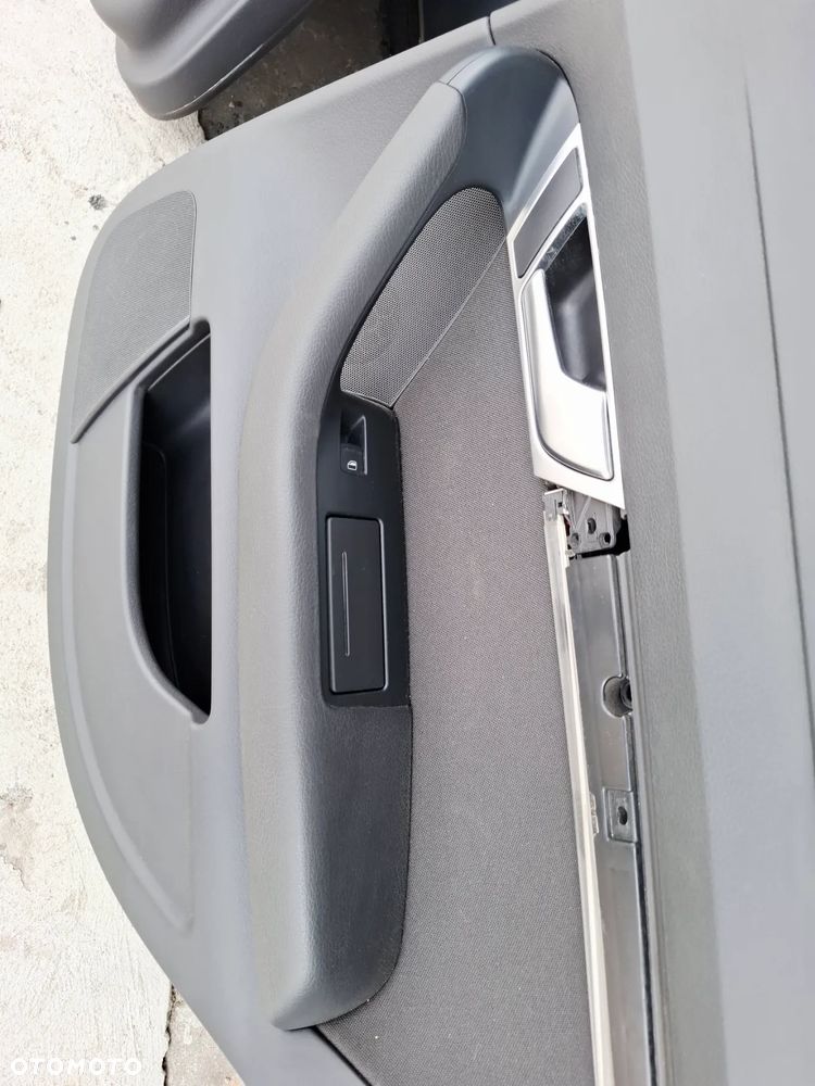 Boczki Drzwi Komplet Czarne Ambiente Audi A6 C6 Kombi/Sedan - 30