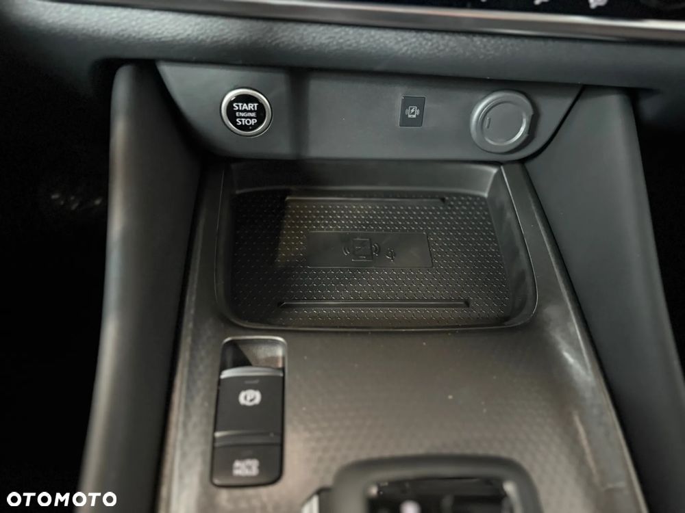 Nissan Qashqai 1.3 DIG-T mHEV N-Connecta Xtronic - 22