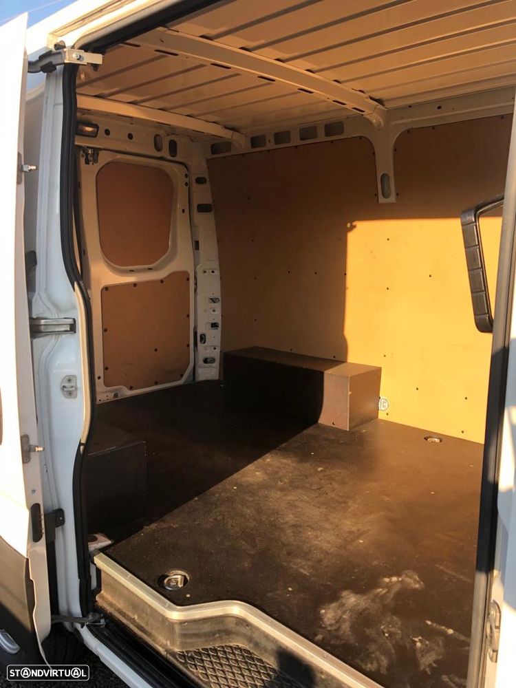 Iveco Daily 2.3 35S16D com IVA - 10