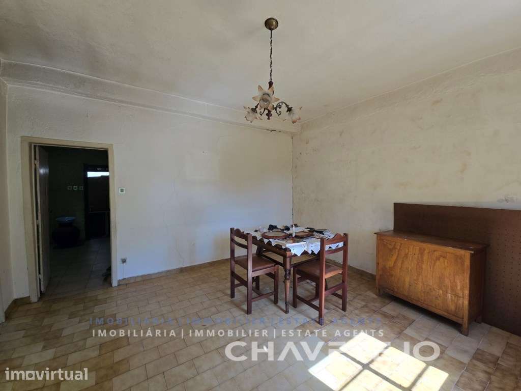 CasaTradicional com Terreno e Eira para venda a cerca de 10 minutos... - Grande imagem: 2/17