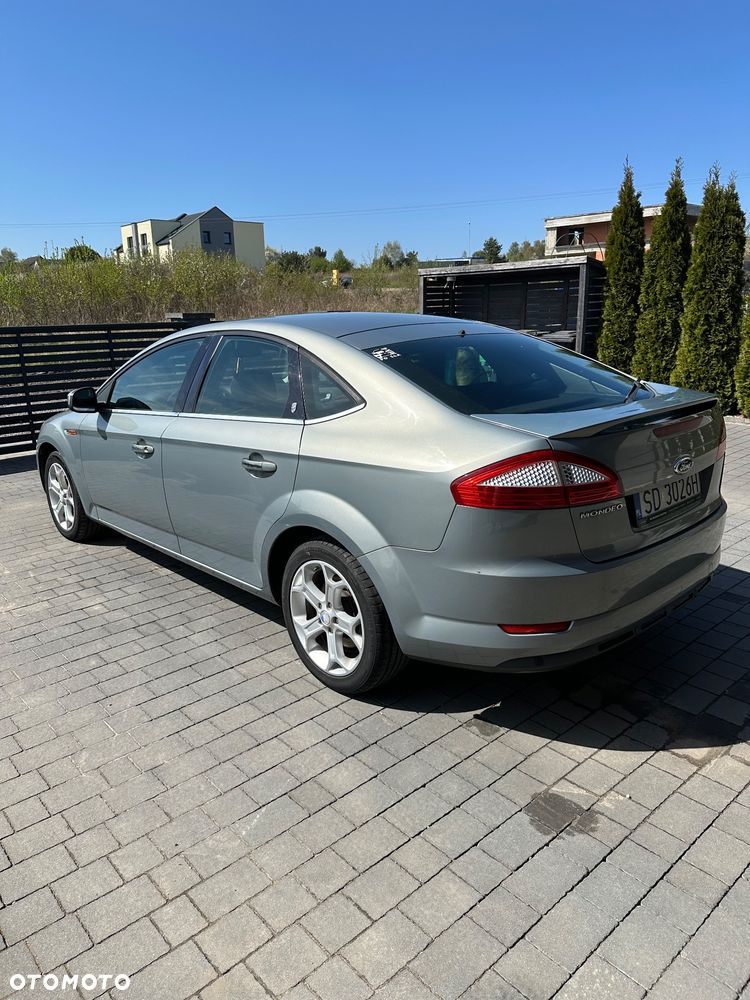 Ford Mondeo 2.0 Ghia X - 8
