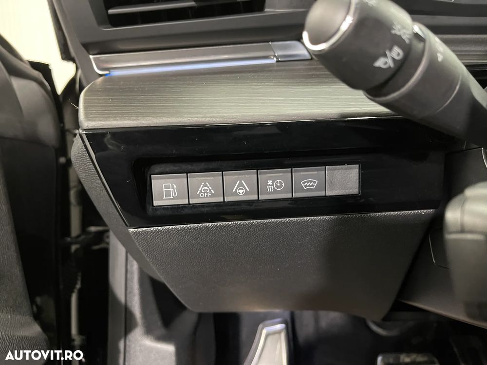 Peugeot 508 SW Plug-In Hybrid 225 e-EAT8 GT - 32