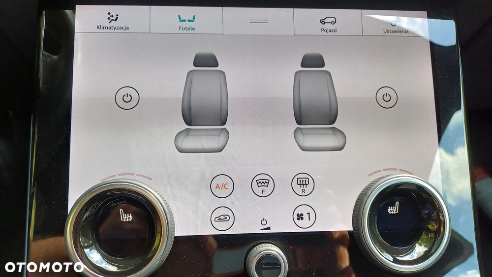 Land Rover Range Rover Velar 3.0 SD6 R-Dynamic SE - 33