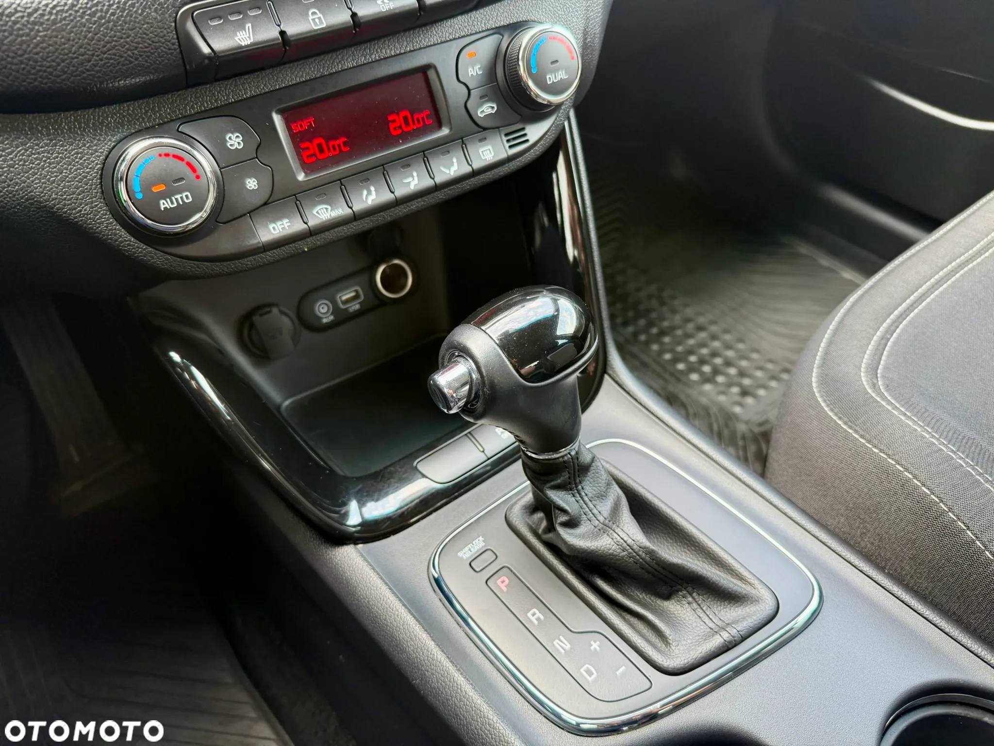 Kia Ceed Cee'd 1.6 GDI L Business Line DCT - 19