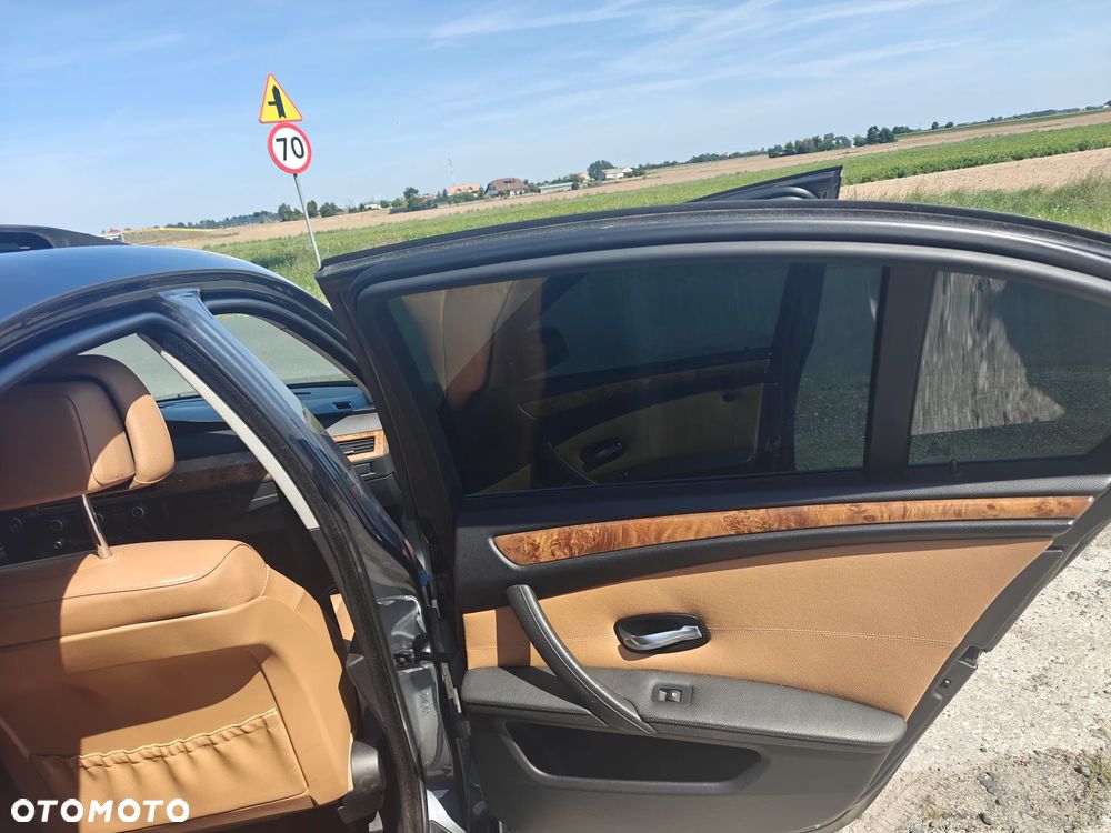 BMW Seria 5 - 29
