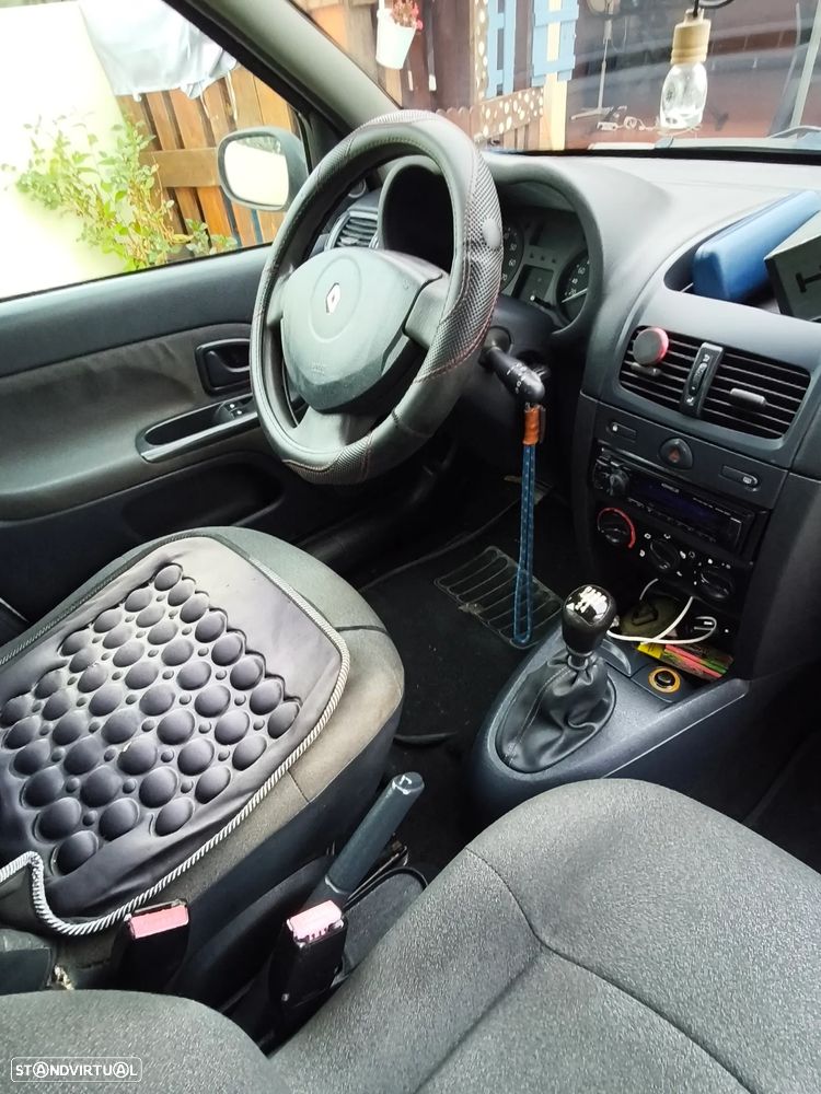 Renault Clio 1.5 dCi Pack - 4