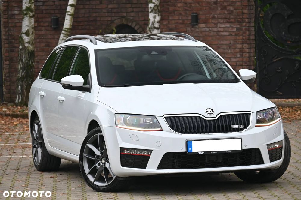Skoda Octavia Combi 2.0 TDI DSG RS - 6