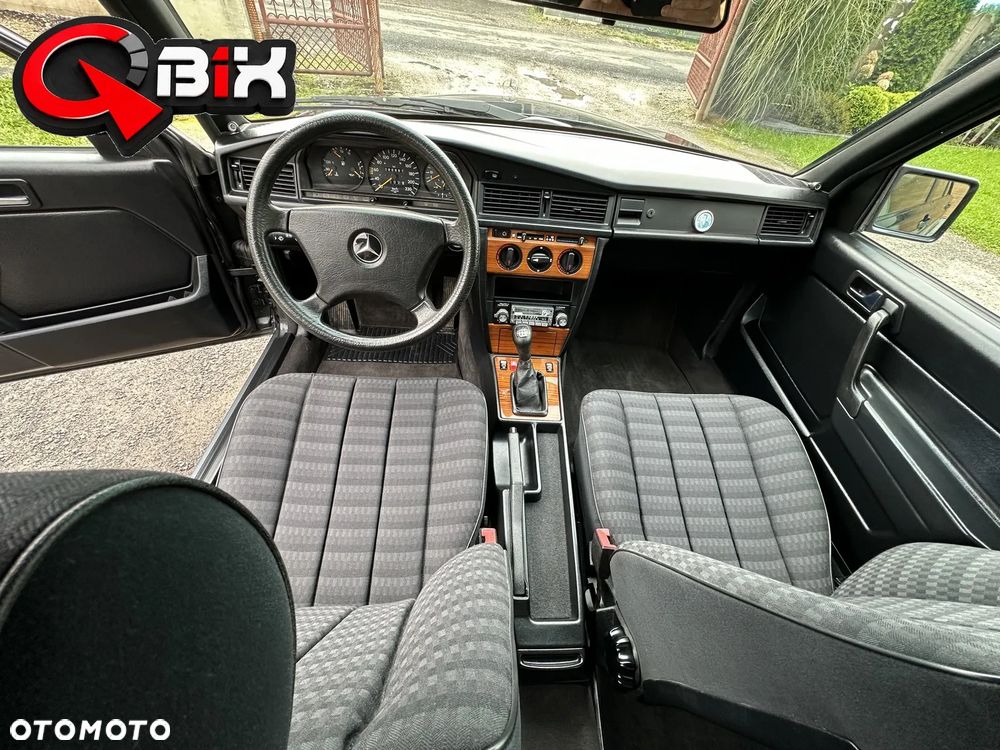 Mercedes-Benz W201 (190) - 20
