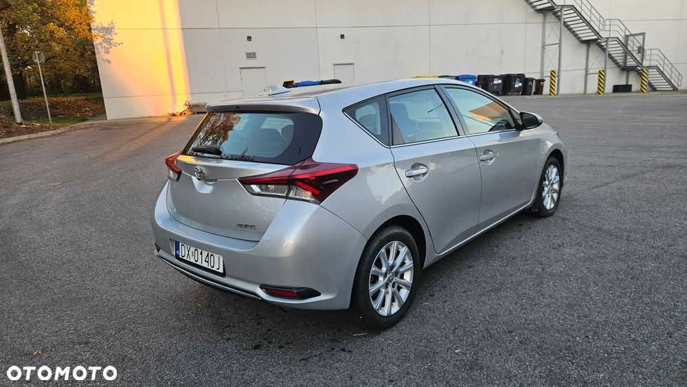Toyota Auris 1.6 Comfort - 16