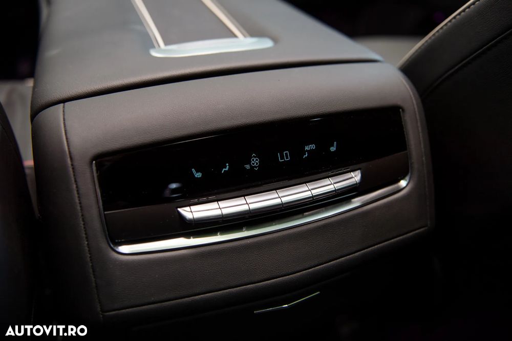 Cadillac Escalade - 36