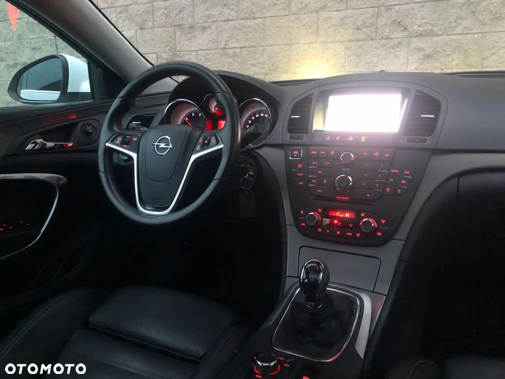 Opel Insignia 2.0 CDTI ecoFLEX Business Cosmo - 12