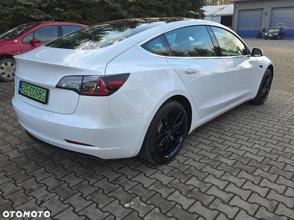 Tesla Model 3 RWD Hinterradantrieb - 3