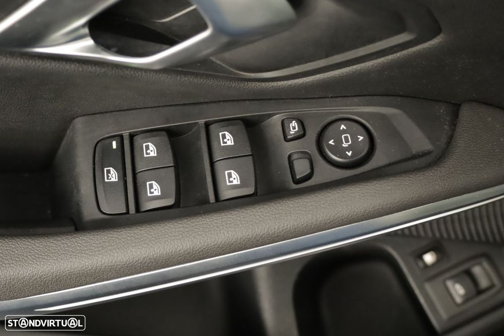 BMW 330 e Edição Desportiva M Auto - 21