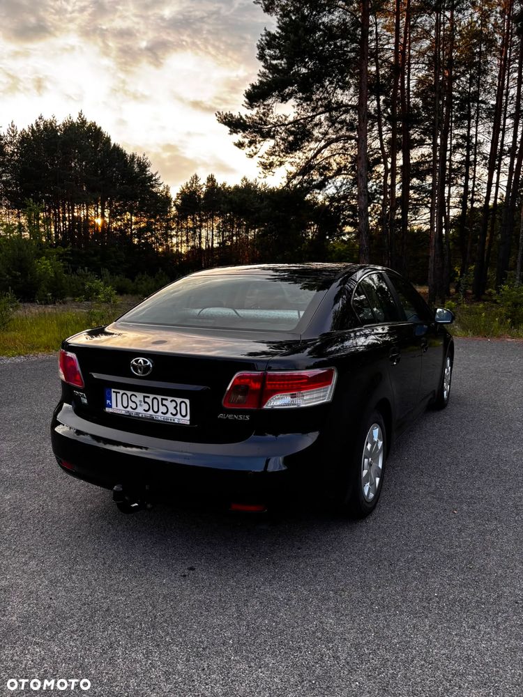 Toyota Avensis 1.8 Luna - 2