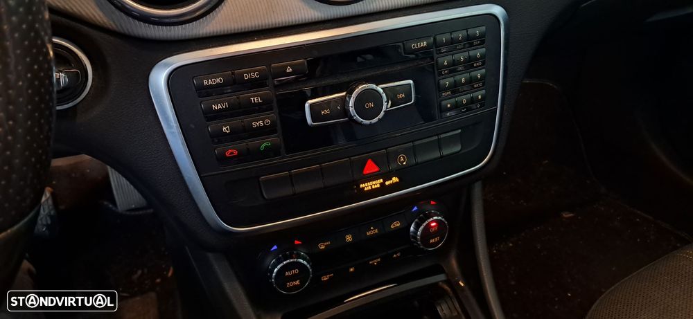 Mercedes-Benz GLA 180 CDI Urban - 8