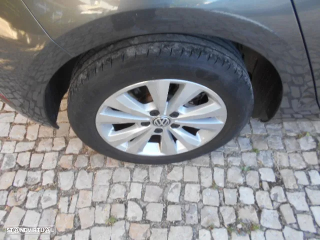 VW Golf 1.6 TDI Confortline - 5