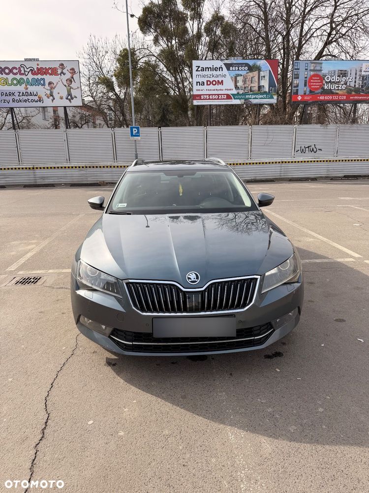 Skoda Superb 2.0 TDI Ambition - 11