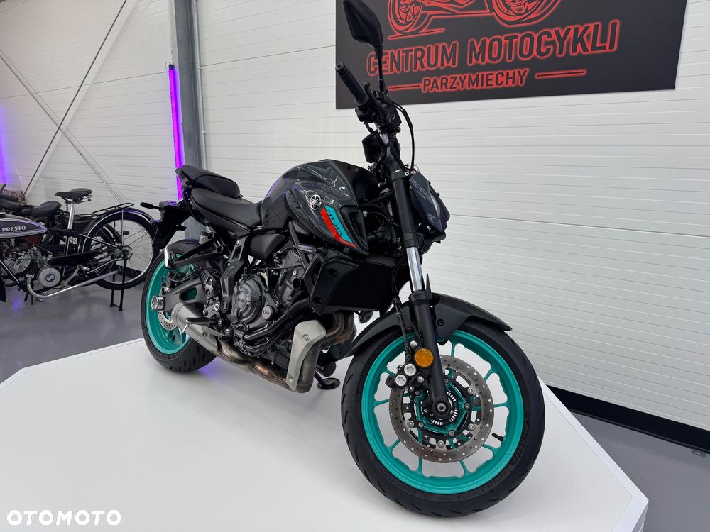 Yamaha MT - 4