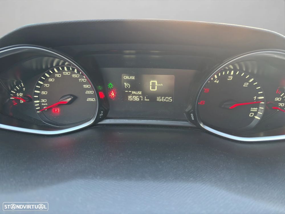 Peugeot 308 1.6 BlueHDi Style J17 - 11