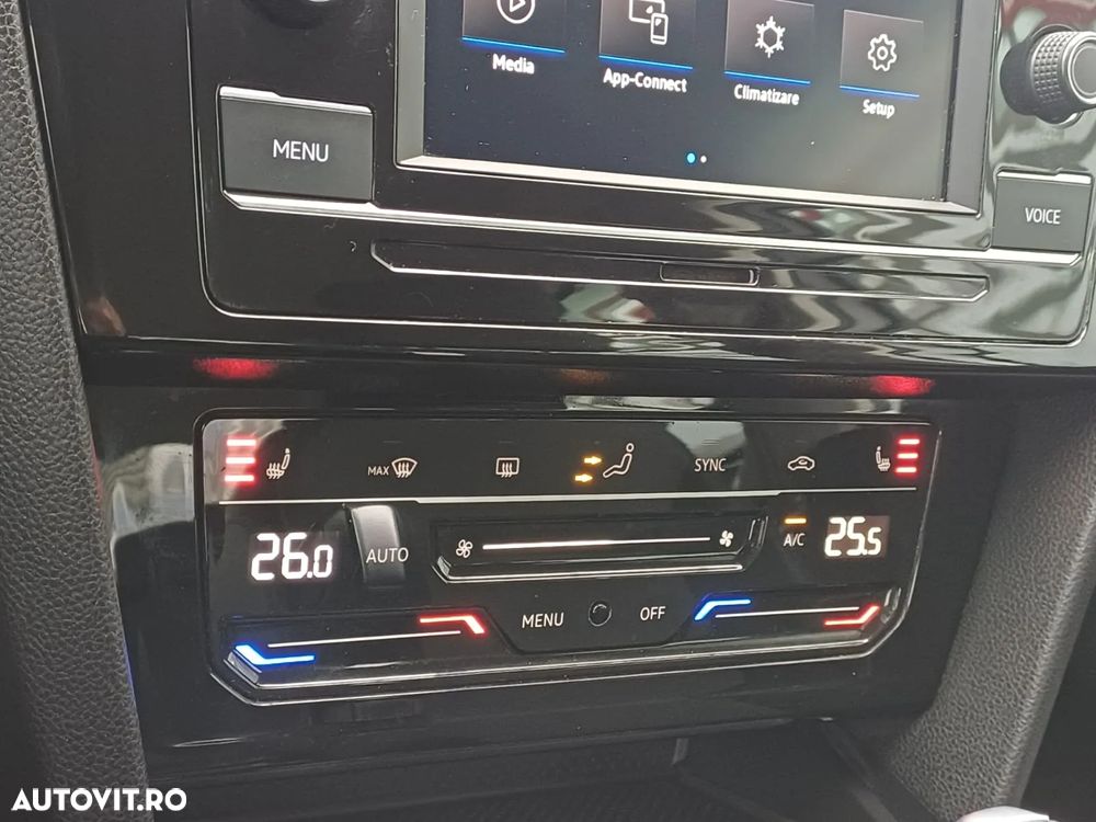 Volkswagen Passat 2.0 TDI DSG Highline - 20