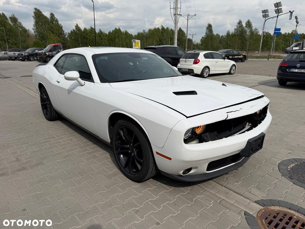 Dodge Challenger - 2