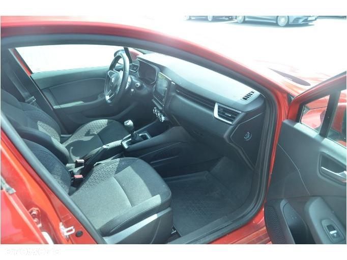 Renault Clio - 18