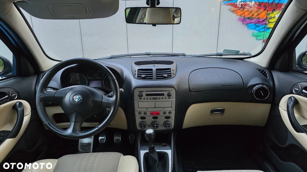 Alfa Romeo 147 1.9 JTD 16V M-Jet Distinctive - 11