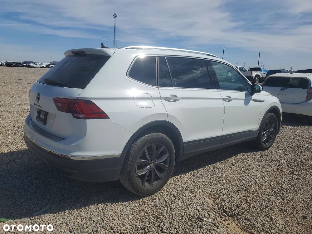 Volkswagen Tiguan - 3