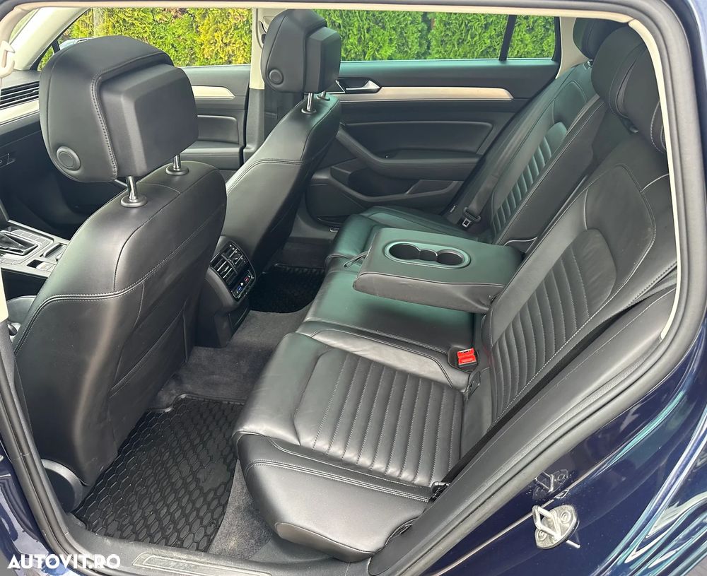 Volkswagen Passat Variant 2.0 TDI SCR DSG Highline - 10