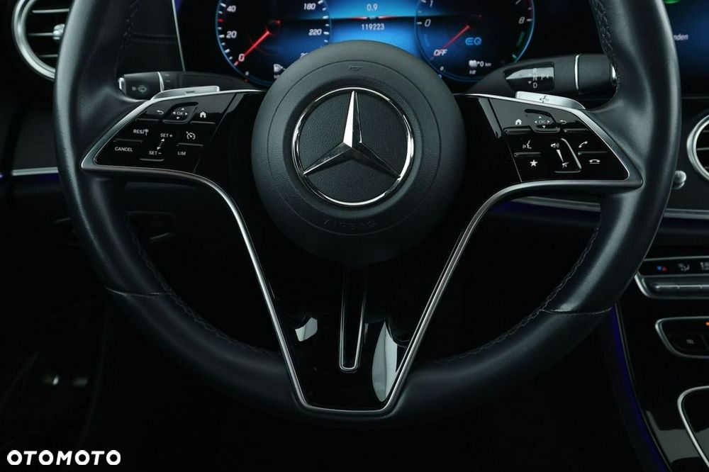 Mercedes-Benz Klasa E 300 9G-TRONIC Avantgarde - 22