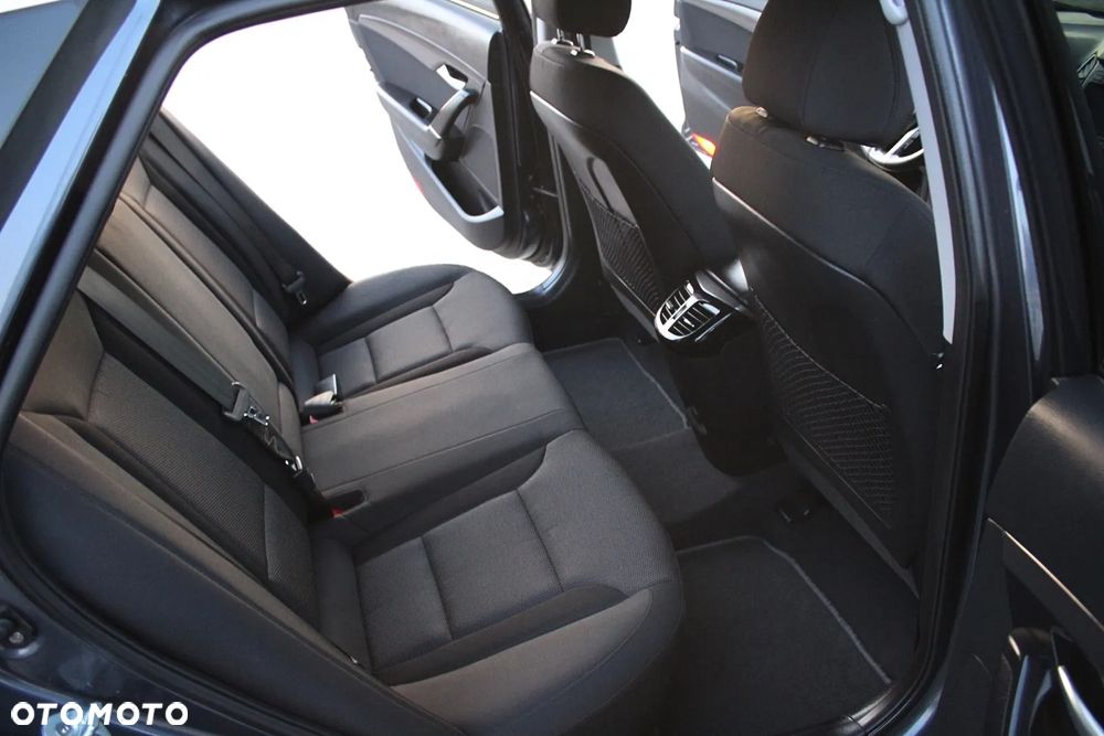 Hyundai i40 Kombi 1.7 CRDi Premium - 23