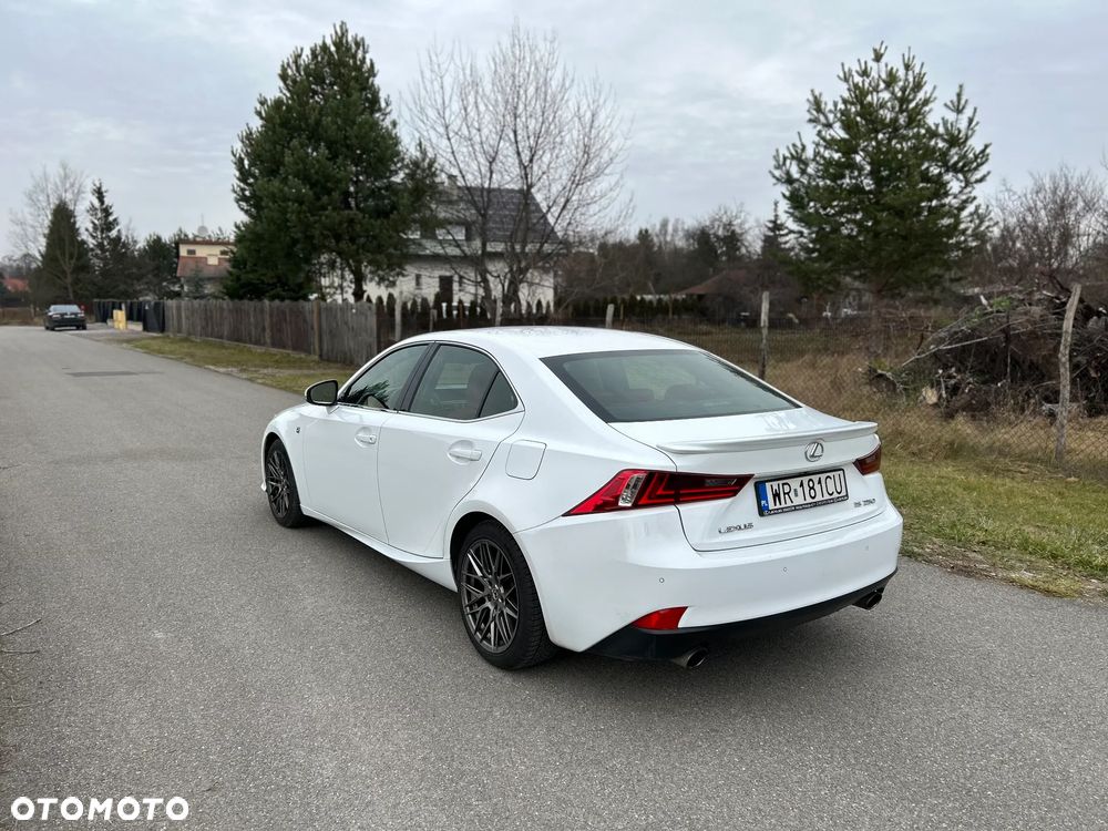 Lexus IS 250 F Sport - 4