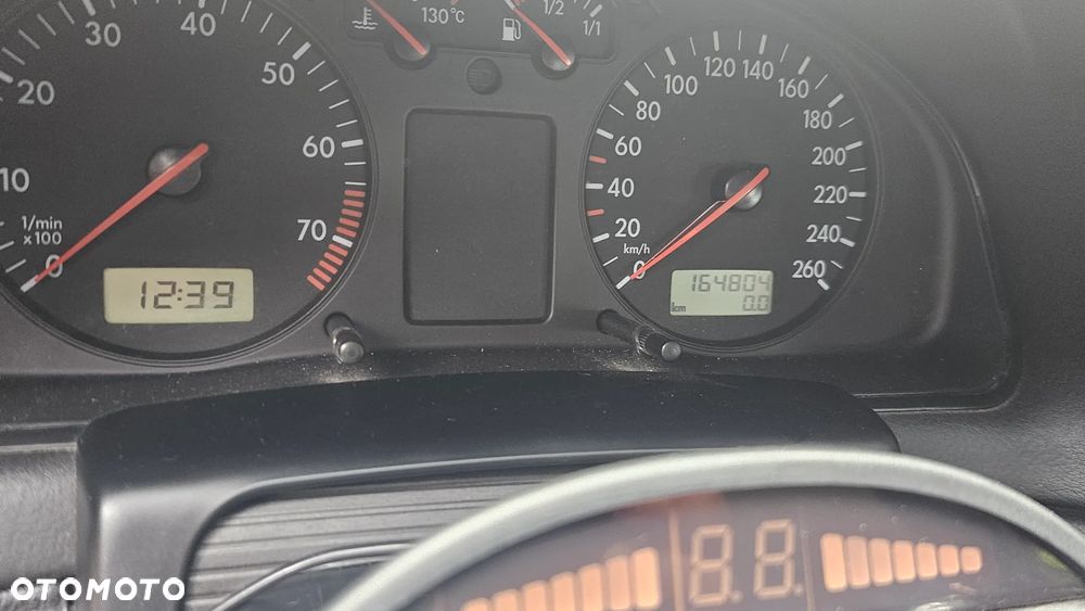 Volkswagen Passat - 5