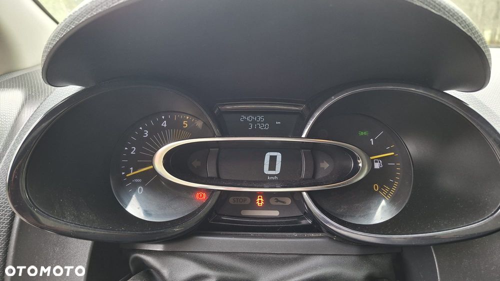 Renault Clio - 10