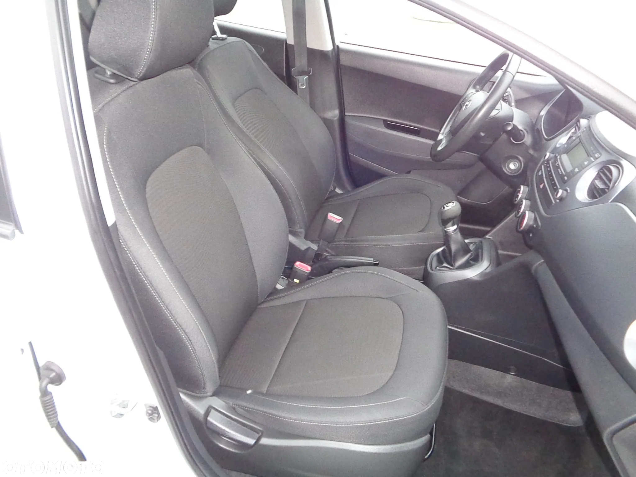 Hyundai i10 1.0 Premium - 18
