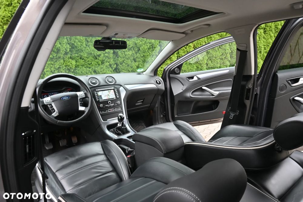 Ford Mondeo 2.0 TDCi Titanium - 32